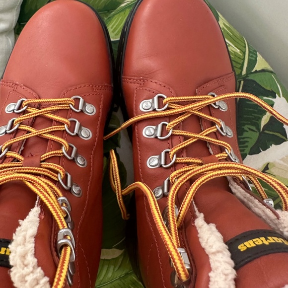 NWT Doc Martin COMBS WOMEN FAUX FUR-LINED CASUAL BOOTS - Picture 9 of 11